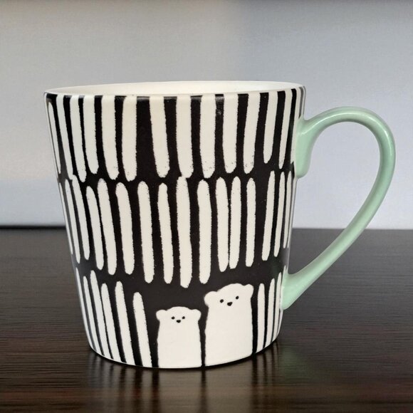 2016 Starbucks Coffee Polar Bear Mug Tea Cup 12 oz Matte Finish Black Green - Picture 1 of 6